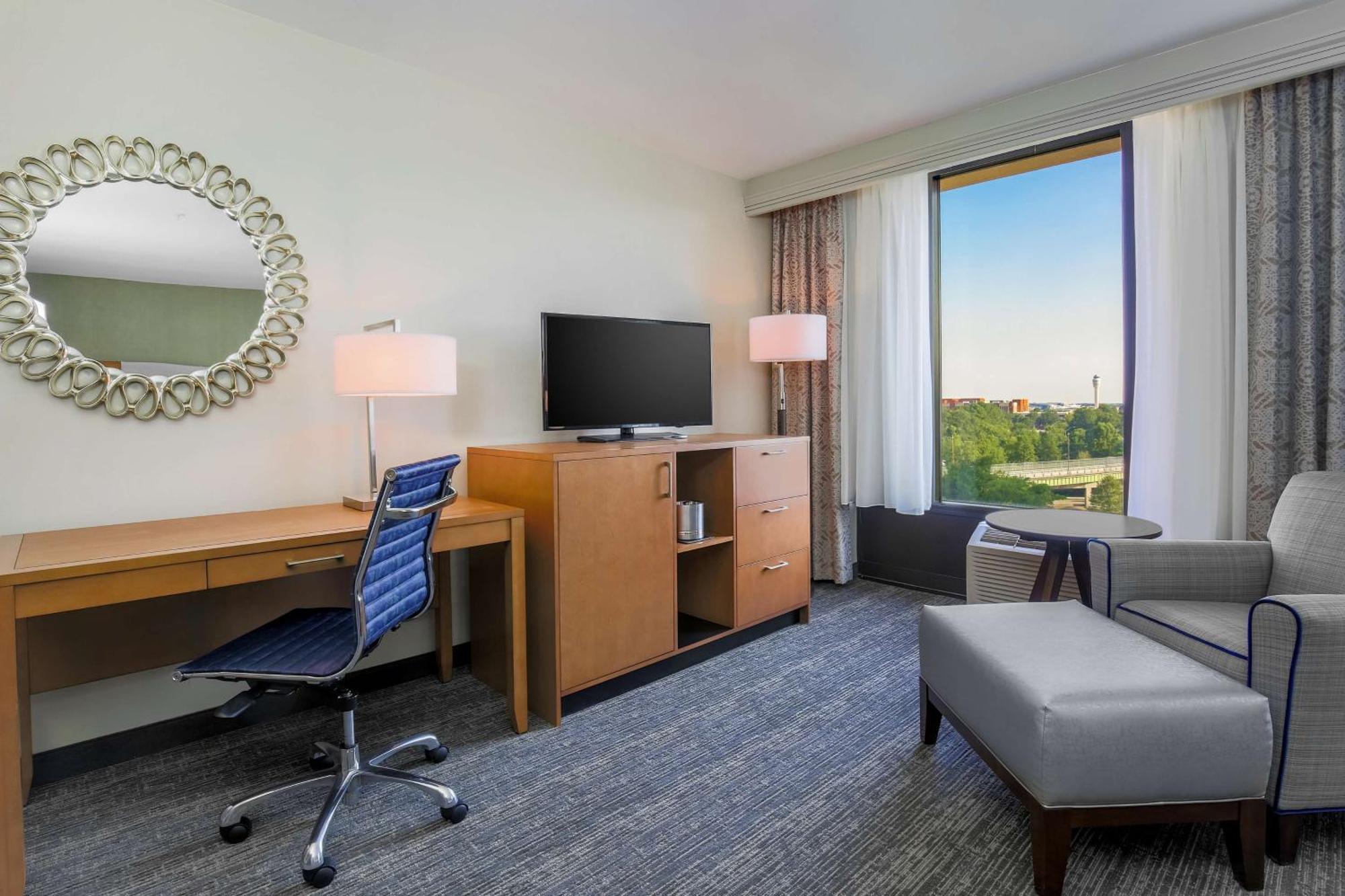 Hotel Doubletree By Hilton Atlanta Airport College Park Esterno foto
