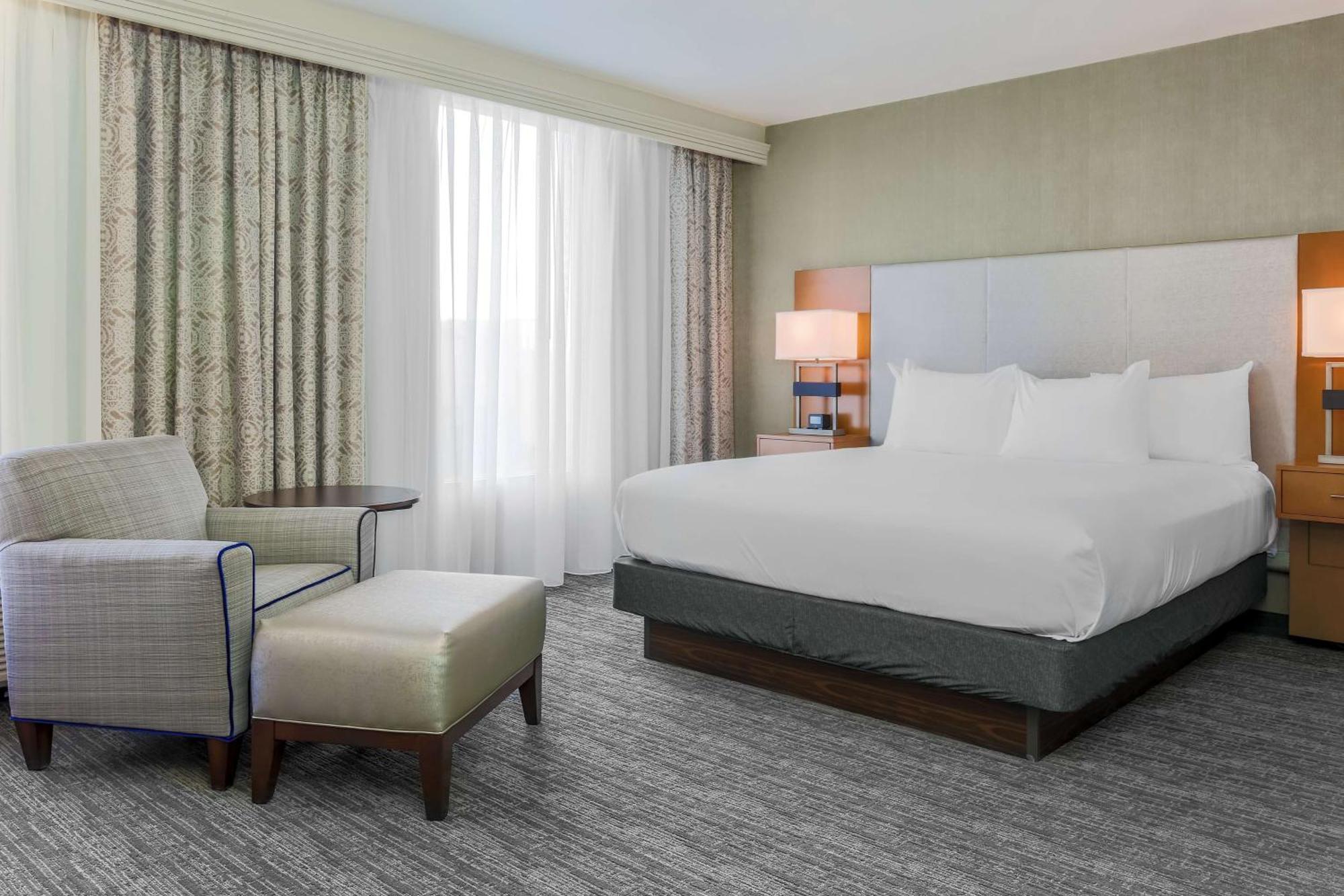 Hotel Doubletree By Hilton Atlanta Airport College Park Esterno foto