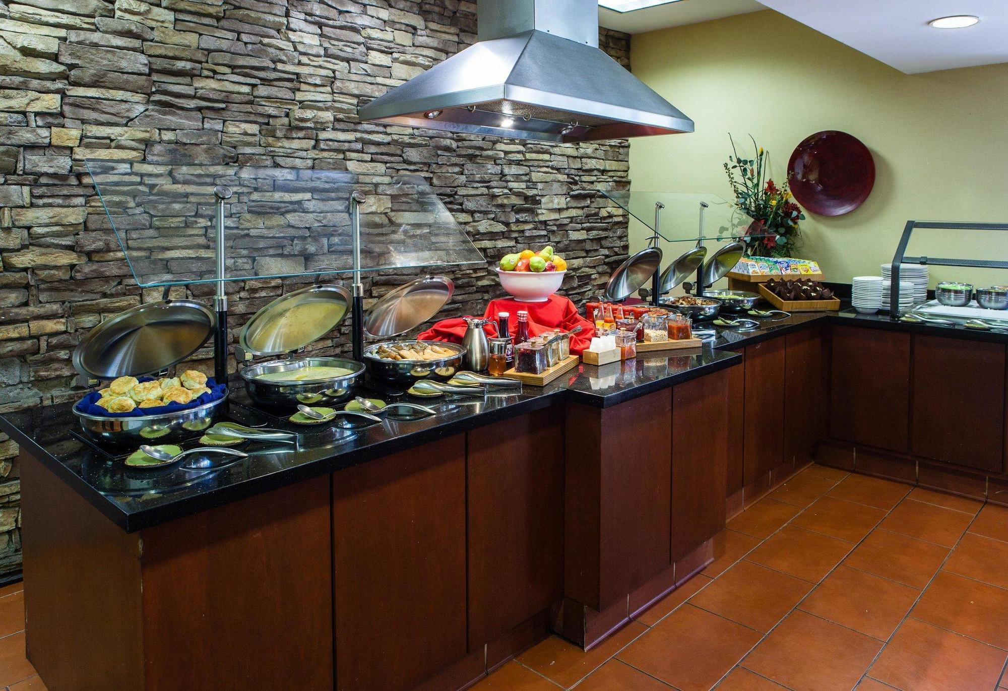 Hotel Doubletree By Hilton Atlanta Airport College Park Esterno foto