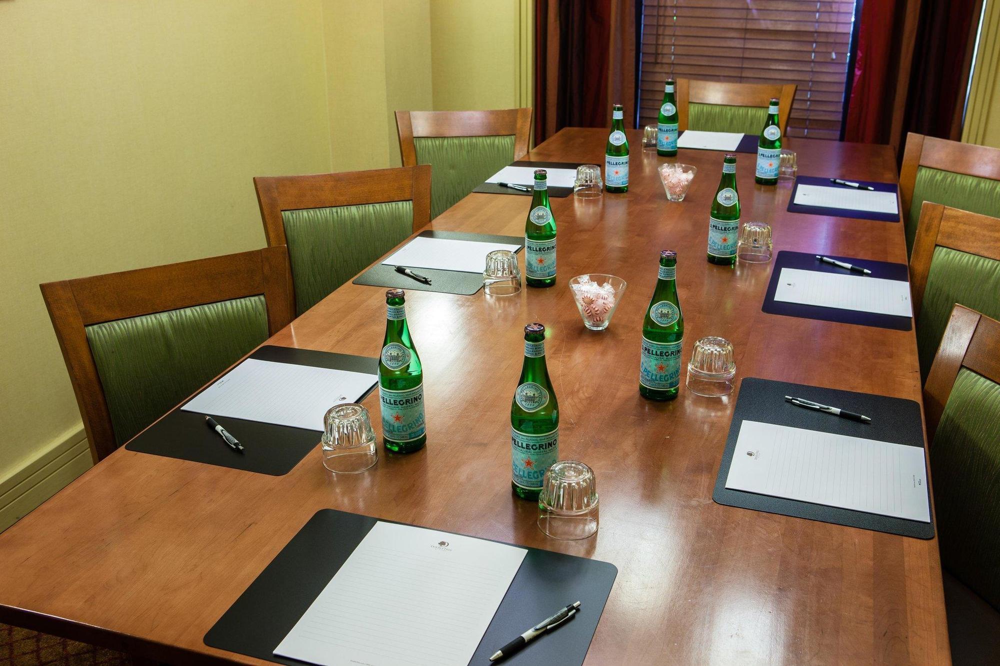 Hotel Doubletree By Hilton Atlanta Airport College Park Esterno foto