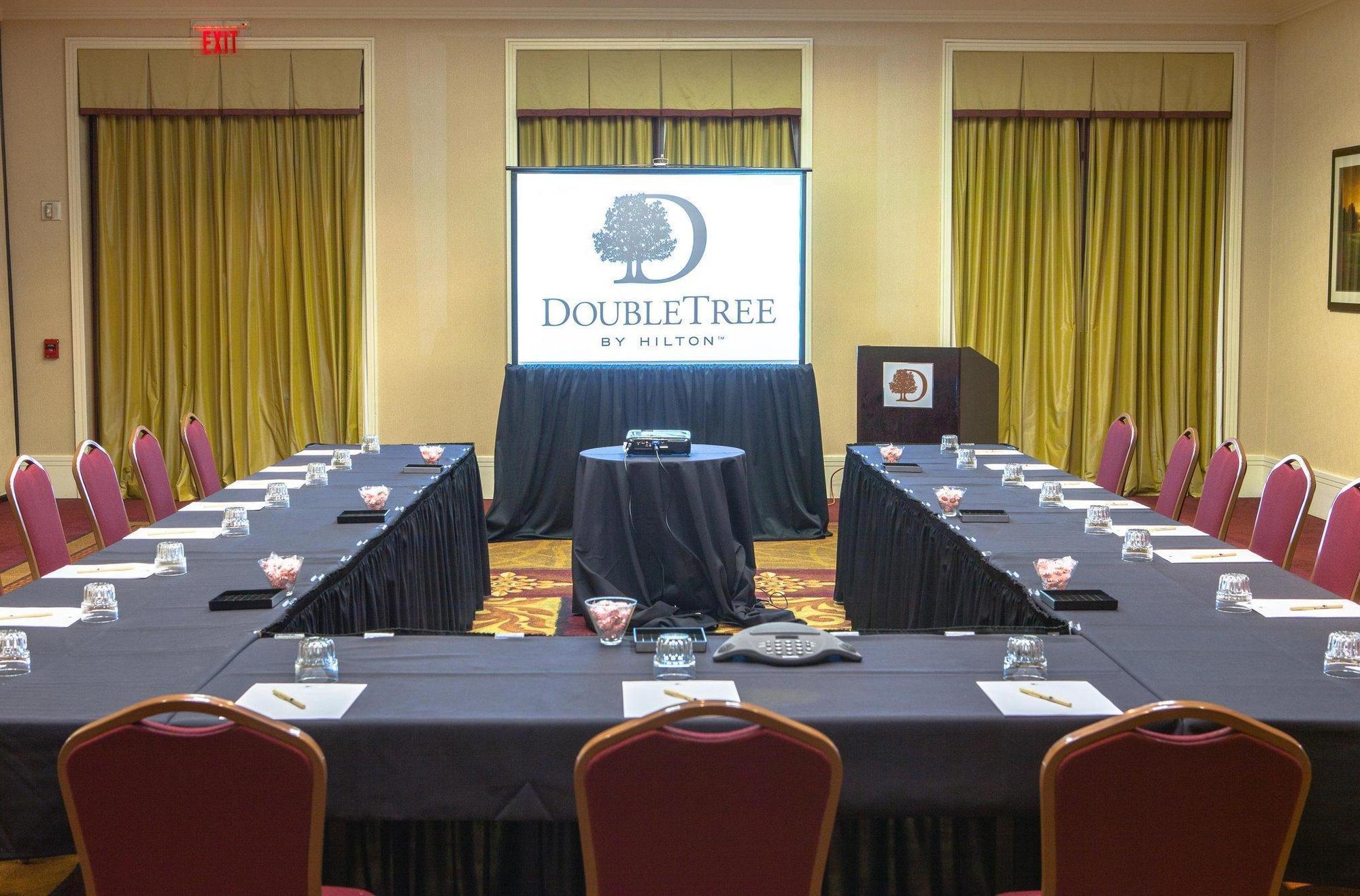 Hotel Doubletree By Hilton Atlanta Airport College Park Esterno foto